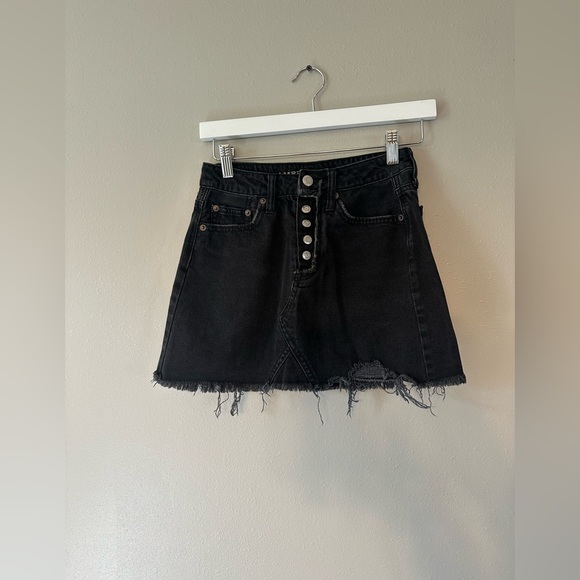 American Eagle Distressed Black Denim Button Fly Skirt - Picture 1 of 5